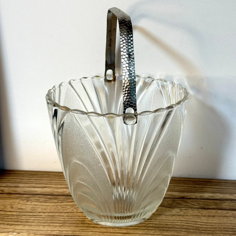 Vintage Brockway Glass Noveau Champange Ice Bucket MCM hosting bar shell regency